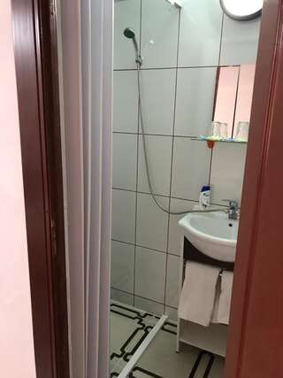 Гостевой дом Villa Maria S Сибиу Одноместный номер с собственной ванной комнатой-6